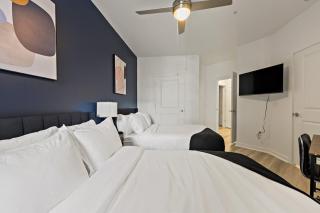 Unique 1BD - 5 Min DT, Gym, Parking, W-D - Sleeps 6 - Charlotte - 5
