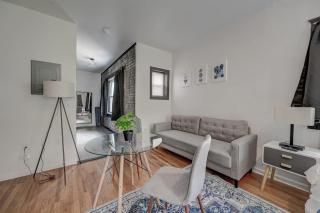 Elegant Studio McKinley Beach - Brady St Lowr East - Milwaukee - 5
