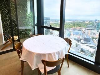 Capacious 1 Bedroom Apartment in Southbank - Melbourne - 3