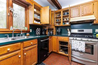 Enola Trail Getaway - bikes, rural, BBQ ,King bed, patio - - 2