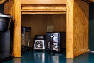 Enola Trail Getaway - bikes, rural, BBQ ,King bed, patio - 1