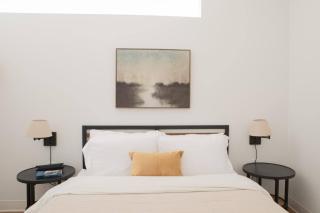 Flexhome East Side 1BR NO4 - with Balcony, Pool, and Gym - Milwaukee - 1