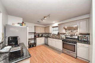 King Bed Private Bathroom.Fast Wi-fi.Projector - Katy - 6