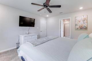 Pelican Grove - Long Beach - 2