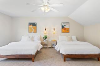 Quiet Suburban Home with Art Deco Flair - 8