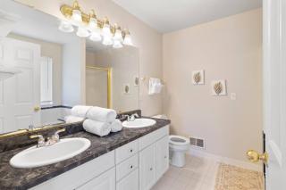 Quiet Suburban Home with Art Deco Flair - Ann Arbor - 5