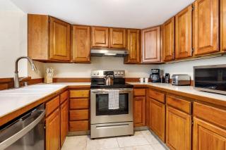 Oceanfront 2-Bedroom Condo in Kailua-Kona - Kailua-Kona - 5
