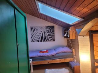 Gemütliches Zimmer in großem Architektenhaus - Niederdorla - 0