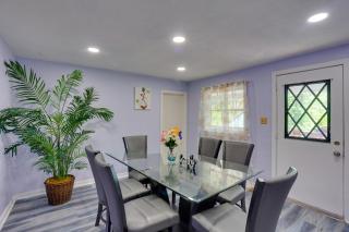 9 Mi to Hersheypark Spacious Home with Deck - Harrisburg - 9