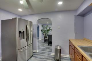 9 Mi to Hersheypark Spacious Home with Deck - Harrisburg - 2