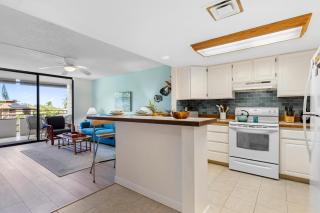 Beachfront 2-Bedroom Condo in Kailua-Kona - Kailua-Kona - 4