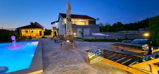 Villa Ana with a private pool on a 3000m2 property - Čvrljevo - 5