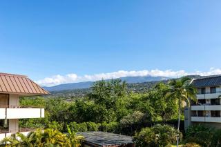 Beachside Condo with Ocean Views - Kailua-Kona - 7
