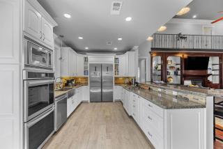Downtown Estate Luxury Property - Hammond - 6