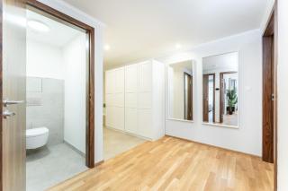 Rentero Spacious Smíchov 2 Bedroom Apartment with Excellent Tram Connection - 1