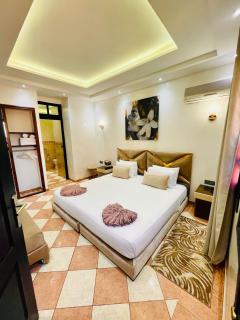 Riad Douirtna - 1