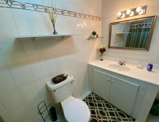 So-neez Top floor apt - 9
