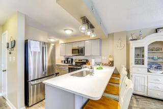 Walk to Indian Beach Condo with Ocean-View Balcony - 2