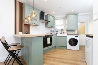 Cosy-Cute Miner's Cottage on the Taff Trail - Merthyr Tydfil - 4