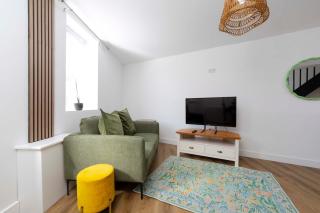 Cosy-Cute Miner's Cottage on the Taff Trail - Merthyr Tydfil - 9