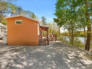 Family Resort Lake view - Sandwich - 5