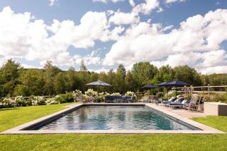 Luxury Getaway Private Pool, Creek, 2 Fireplaces - Parksville - 9
