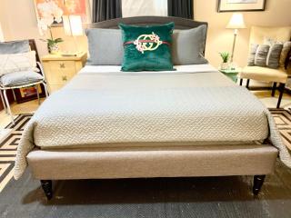 Welcome to Grande Lux - Boutique Hotel Style- NYC in 20 mins - Englewood - 2