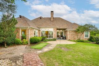 Spacious Family Retreat in Fort Worth Area! - - 8