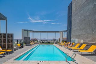 Blissful Studio High Rise DT, Pool, Gym, Parking - 5