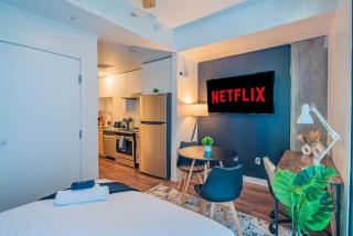 Relaxing Studio High Rise DT Pool, Gym, Parking - Phoenix - 8