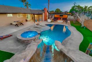 Salt Water Pool & Mini Golf Close to Downtown - Bonita - 0