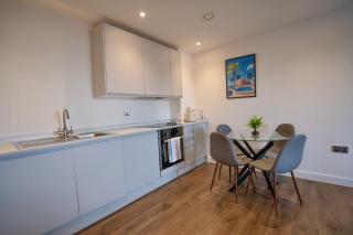 Lux Livin' Apartments - Luxury 2 Bed Penthouse Manchester Large Balcony - Manchester - 8
