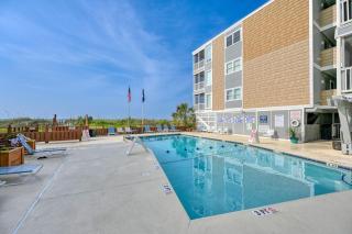 Quiet Oceanfront Getaway in North Myrtle! - Myrtle Beach - 3