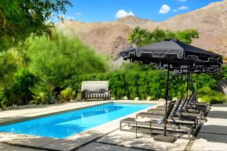 Modern Oasis w Pool Patio Lounge Mountain Views Palo Verde by AvantStay - Palm Springs - 0