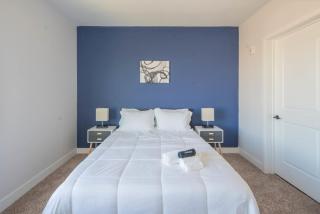 Posh 2BD - Pool, Gym, Parking, W-D - Sleeps 6 - Tempe - 4