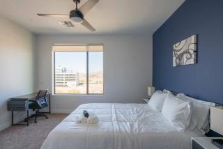 Posh 2BD - Pool, Gym, Parking, W-D - Sleeps 6 - Tempe - 3