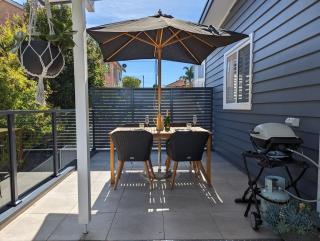 Stylish Seaside Retreat with Spa - 9