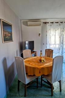 Apartments with a parking space Palit, Rab - 24465 - 2