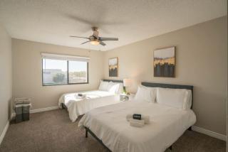 Modern 2BD - Parking, Gym, Pool - Sleeps 8 - 5 Min Casino - Scottsdale - 3
