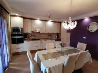 Apartment Roncević With Fireplace, In Rovanjska - Jasenice - 1