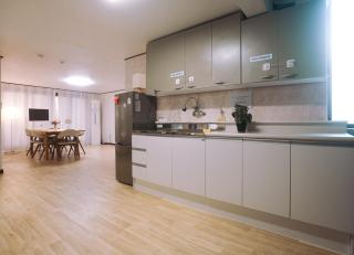 Conveniently located, spacious, 3 rooms, 6 beds - Seul - 3