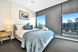 Spencer St Serenity Stylish Urban Escape in the CBD - 4