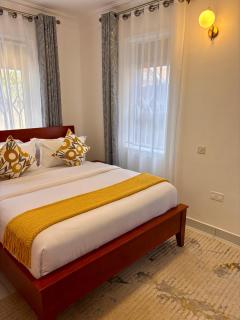 ShirleyzCozyHaven - Elegant Living - Jinja - 3