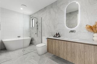 10 Min to Airport Brand New Family 4BR House - Greenvale - 3