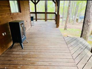 Cozy Cabin in the woods - 4