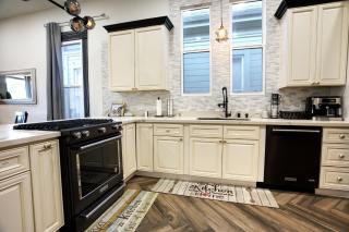 Urban Retreat Unit A - Oakland - 8