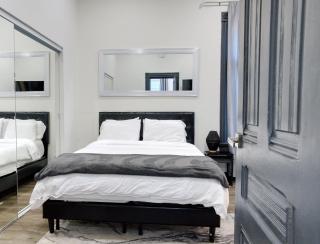Urban Retreat Unit A - Oakland - 1