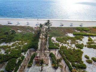 Ocean Front Condo, 2 bed 2 Bath - 8