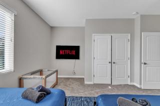 Luxurious King 3BR Townhouse Mins to Downtown! - Raleigh - 6