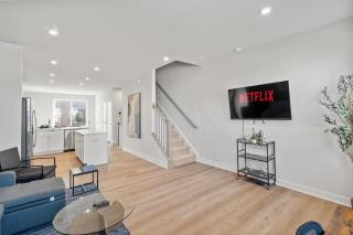 Luxurious King 3BR Townhouse Mins to Uptown CLT! - Charlotte - 4
